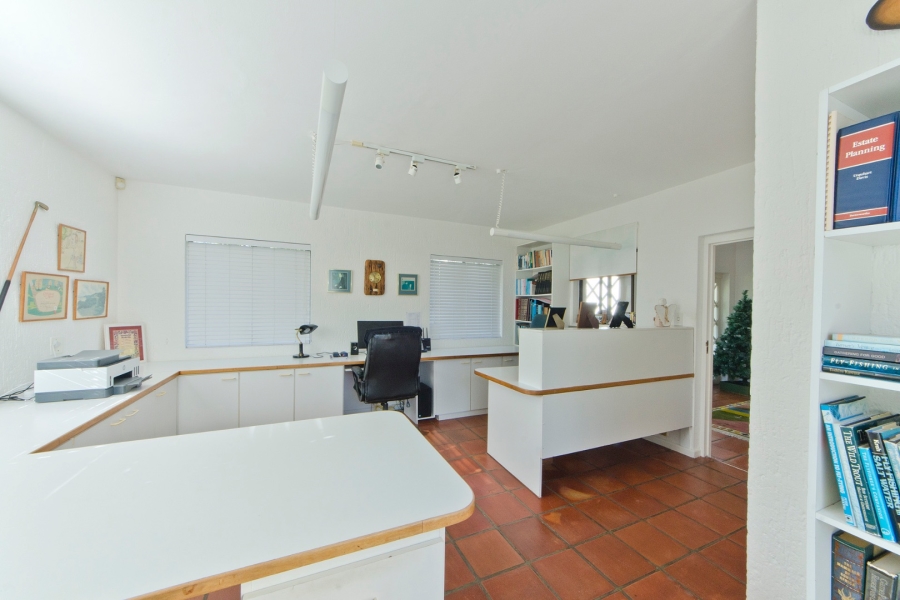 4 Bedroom Property for Sale in Leisure Isle Western Cape